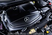 GLA250 Mercedes-Benz Photos