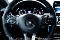 GLA250 Mercedes-Benz Photos